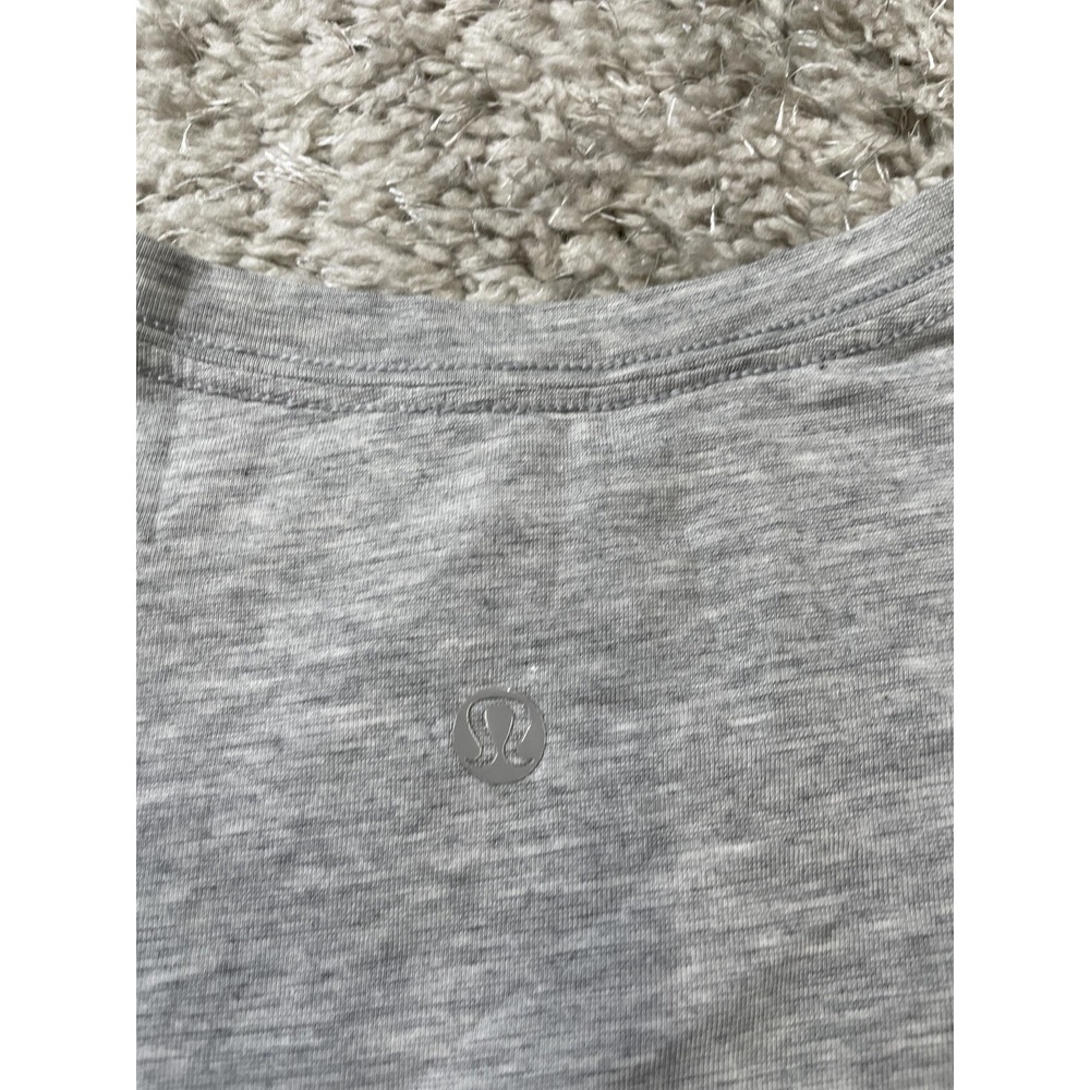 Lululemon Shirt Womens Medium Gray Peplum Ruffle Hem Short Sleeve Crewneck Top - Picture 8 of 10